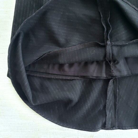 Banana Republic Wool Skirt Womens 10 Black Pinstripe Career Casual Academia Goth - Picture 4 of 11
